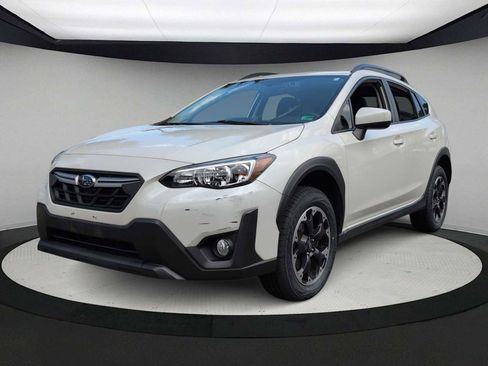 Used 2021 Subaru Crosstrek 2.0i Premium w/ Moonroof Package AWD/4WD image 4