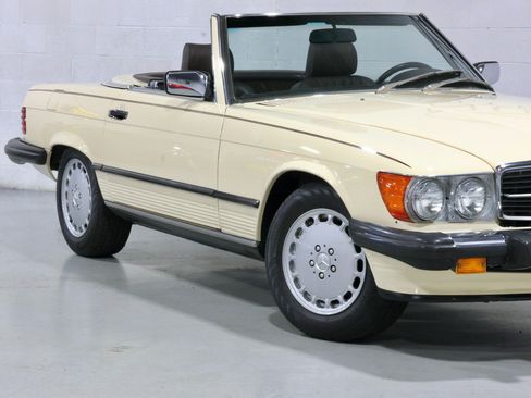 Used 1987 Mercedes-Benz 560 SL image 44