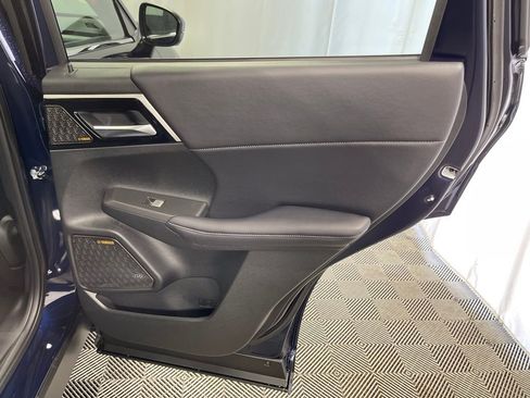 New 2025 Mitsubishi Outlander SE image 33