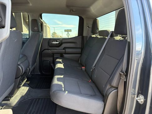 Used 2019 Chevrolet Silverado 1500 Custom w/ Custom Value Package image 17