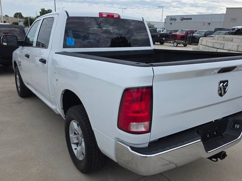 Used 2022 RAM 1500 Tradesman w/ Chrome Appearance Group AWD/4WD image 3