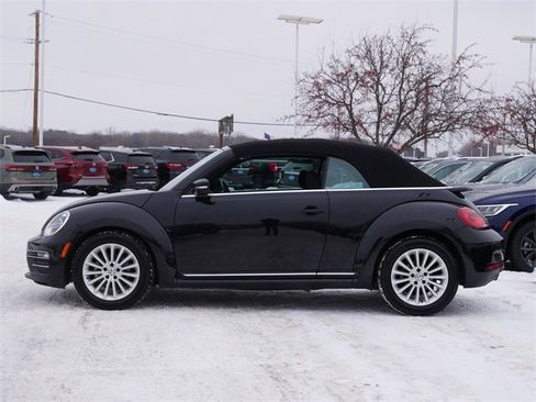 Used 2019 Volkswagen Beetle 2.0T SE image 4