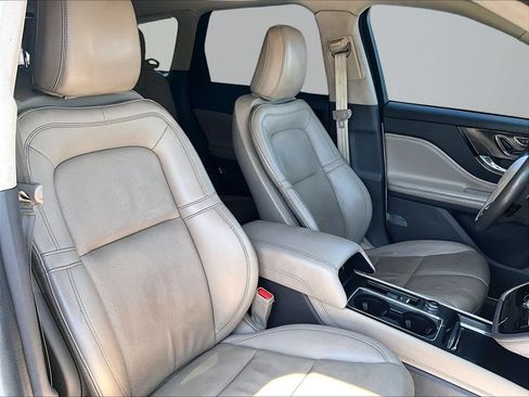 Used 2022 Lincoln Corsair Reserve AWD/4WD image 7