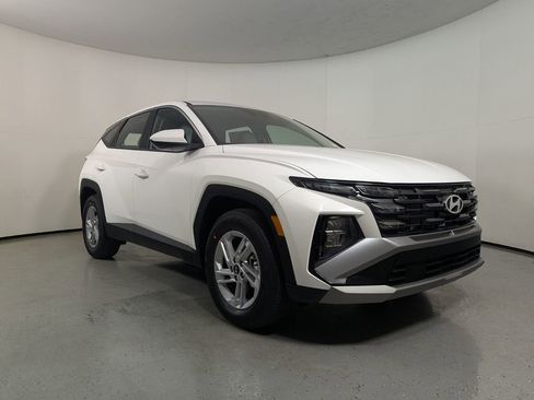 New 2026 Hyundai Tucson SE FWD image 1