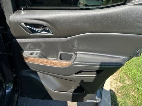 Used 2021 GMC Acadia Denali w/ Denali Technology Package FWD image 62