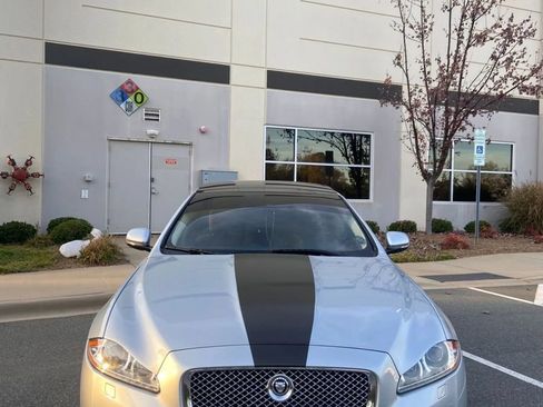 Used 2011 Jaguar XJ L Supercharged RWD image 4