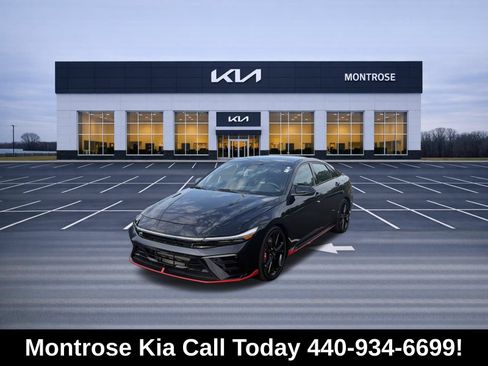 Used 2025 Hyundai Elantra N FWD image 1
