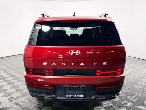 Used 2024 Hyundai Santa Fe SEL FWD image 4