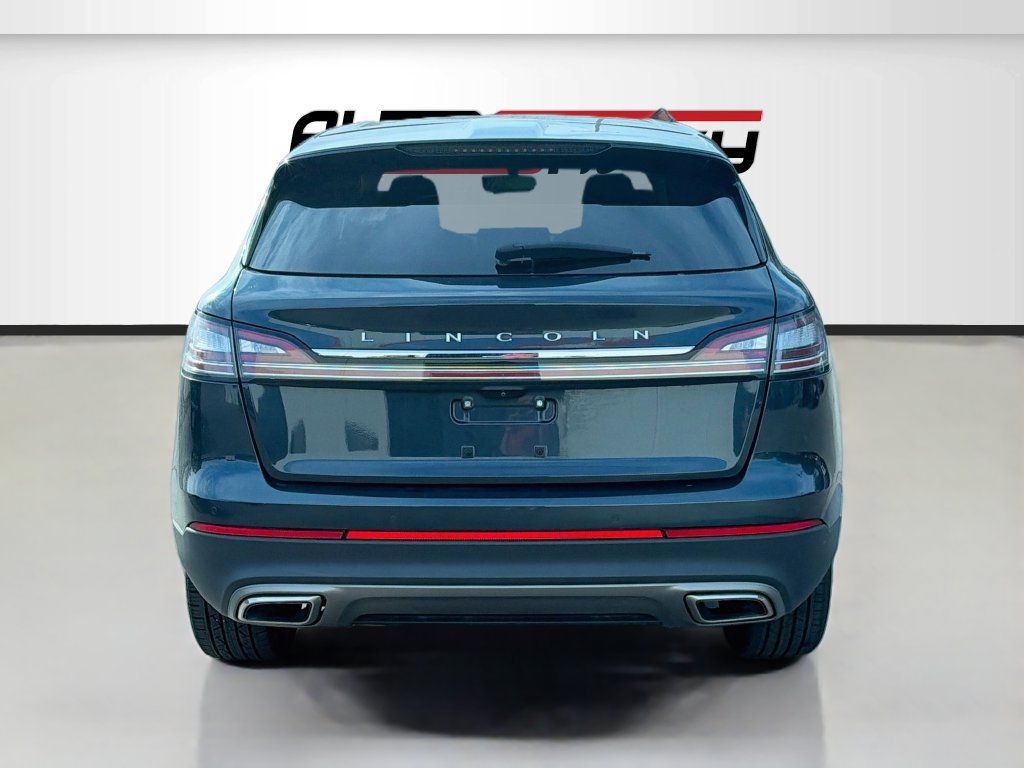 Used 2023 Lincoln Nautilus Reserve AWD/4WD image 6