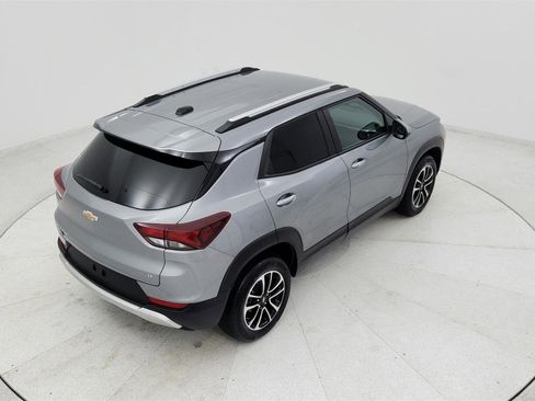 Used 2025 Chevrolet TrailBlazer LT AWD/4WD image 17