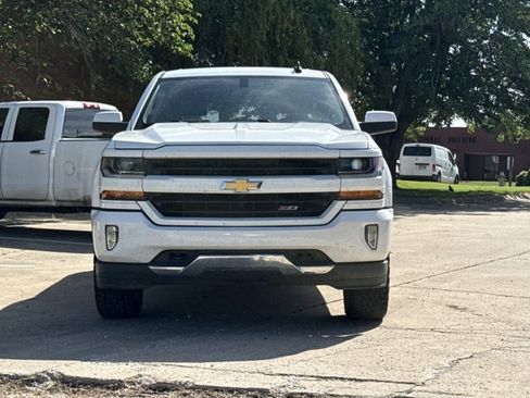 Used 2018 Chevrolet Silverado 1500 LT w/ All Star Edition AWD/4WD image 2