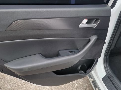 Used 2017 Hyundai Sonata Sport w/ Value Edition Package 02 image 23