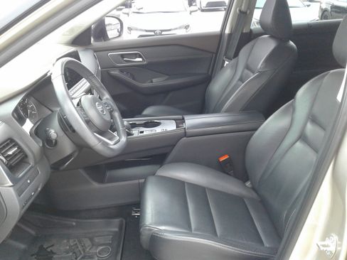 Used 2021 Nissan Rogue SL w/ Premium Package image 15