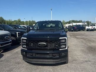 Used 2025 Ford F250 XLT w/ Black Appearance Package AWD/4WD video 2