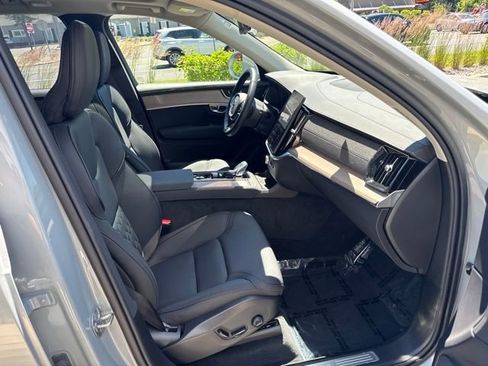 Certified 2025 Volvo XC90 B6 Plus AWD/4WD image 15