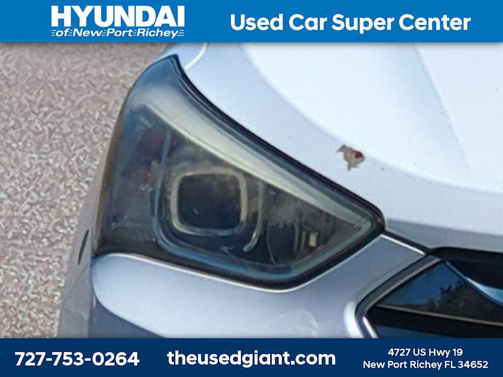 Used 2015 Hyundai Santa Fe Sport 2.0T w/ Option Group 05 FWD image 9