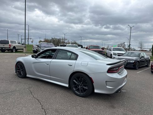 Used 2019 Dodge Charger GT image 3