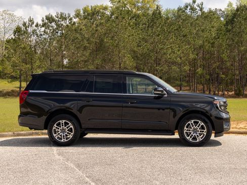 New 2026 Ford Expedition Max Active RWD image 7