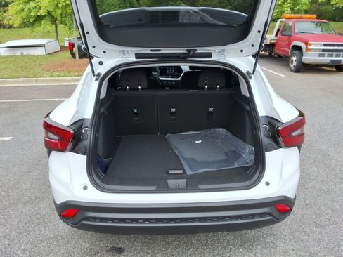 New 2026 Chevrolet Trax LS FWD image 12