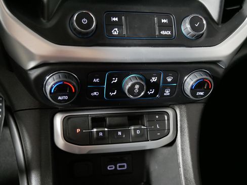 Used 2023 GMC Acadia SLT w/ Technology Package AWD/4WD image 23