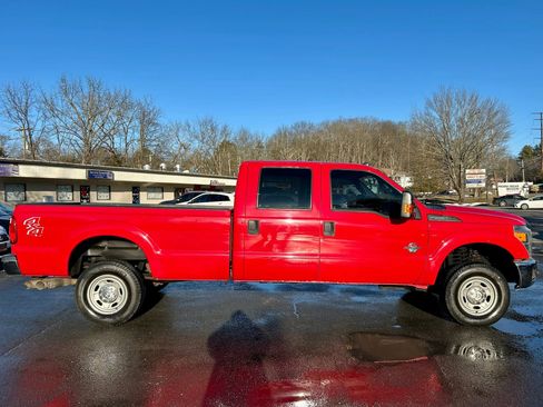 Used 2015 Ford F250 XL w/ Power Equipment Group image 19
