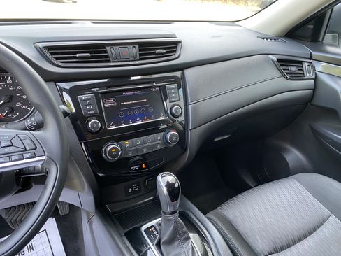 Used 2020 Nissan Rogue S AWD/4WD image 24
