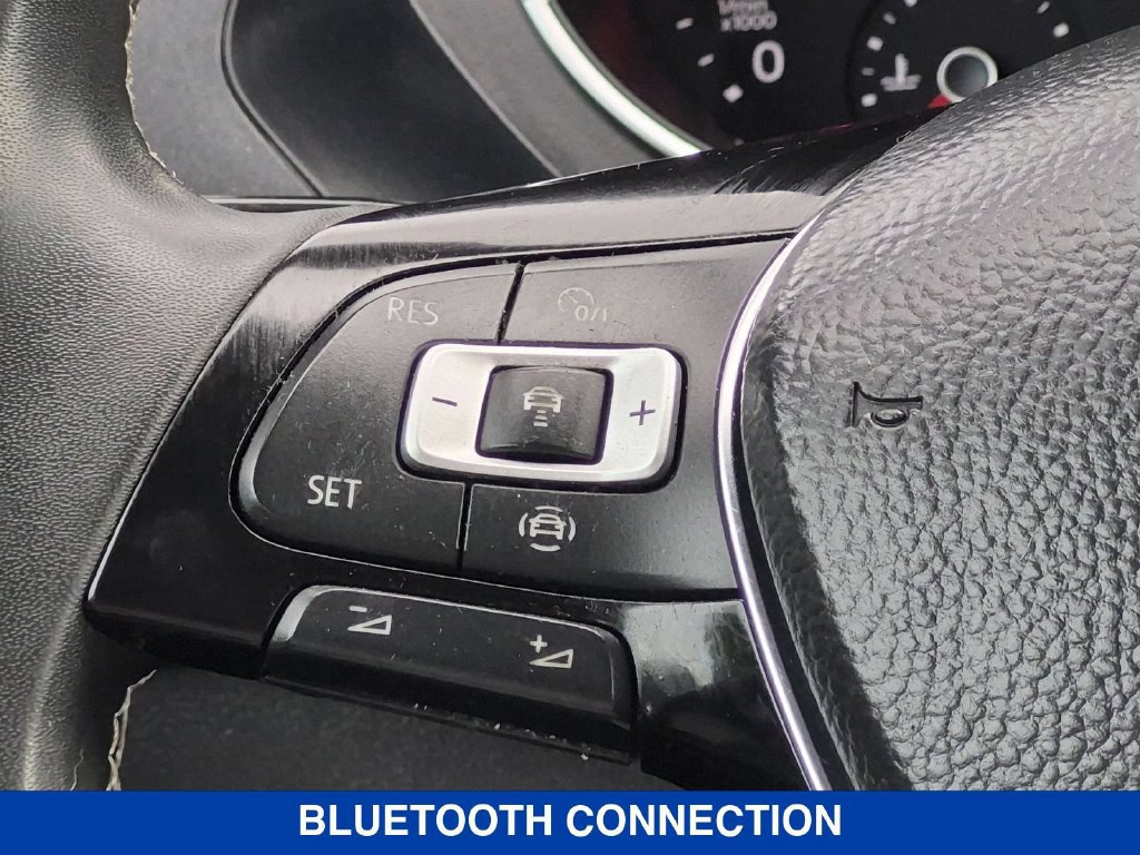 Used 2021 Volkswagen Tiguan SE FWD image 19