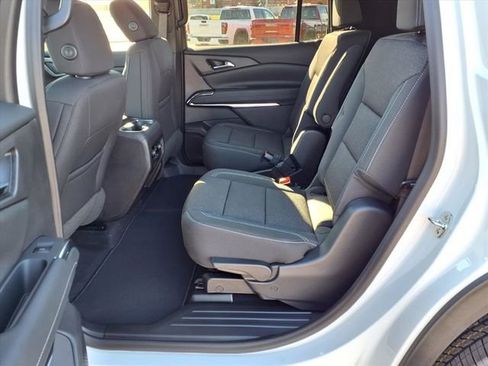 New 2026 Chevrolet Traverse LT image 23