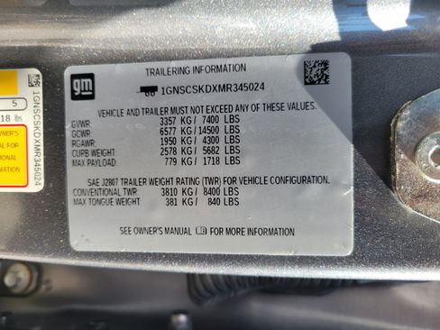 Used 2021 Chevrolet Tahoe Premier w/ Premium Package image 34