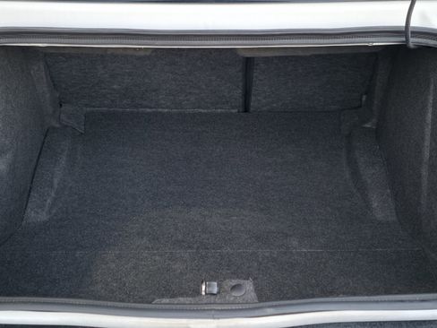 Used 2012 Dodge Challenger SRT8 w/ Premium Sound Group image 8