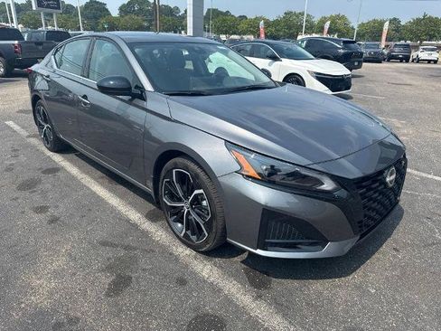 Certified 2026 Nissan Altima 2.5 SR FWD image 4