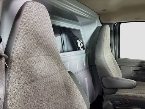 New 2026 GMC Savana 2500 w/ Driver Convenience Package RWD image 23