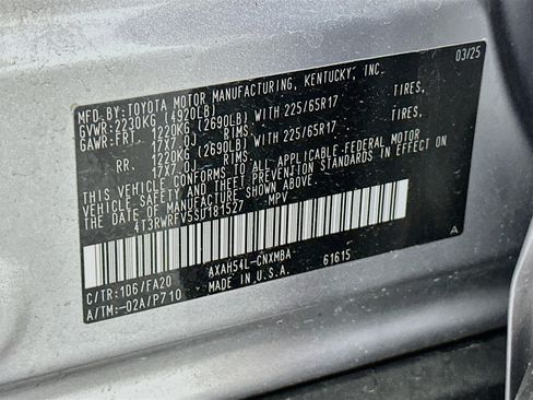 Used 2025 Toyota RAV4 XLE AWD/4WD image 12