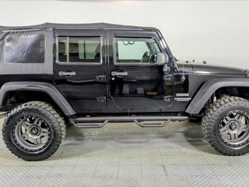 Used 2015 Jeep Wrangler Unlimited Sport w/ Quick Order Package 24S AWD/4WD image 8