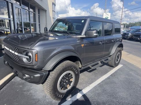 Used 2023 Ford Bronco Badlands w/ Sasquatch Package AWD/4WD image 1