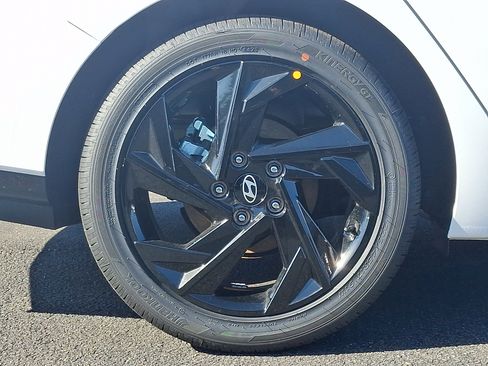 New 2026 Hyundai Elantra SEL Sport Premium FWD image 5