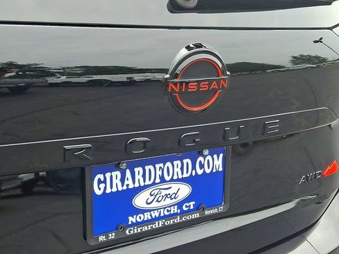 Used 2025 Nissan Rogue SV AWD/4WD image 30