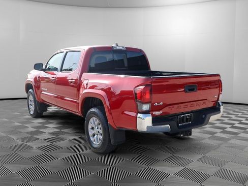 Used 2019 Toyota Tacoma SR5 AWD/4WD image 5