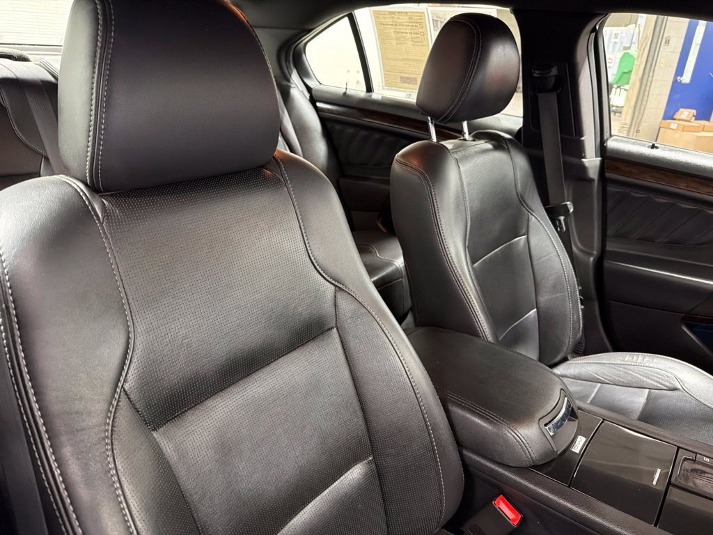 Used 2019 Ford Taurus Limited FWD image 9
