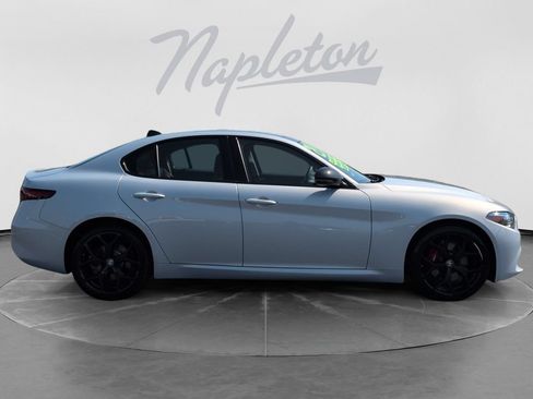 Used 2020 Alfa Romeo Giulia AWD w/ Nero Edizione image 9