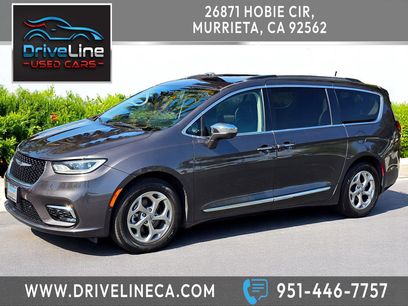Used 2022 Chrysler Pacifica Limited