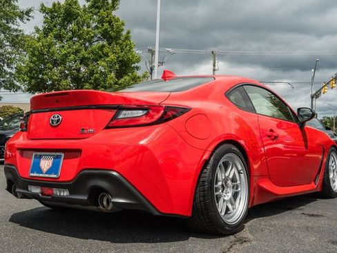 Used 2023 Toyota GR86 RWD image 7