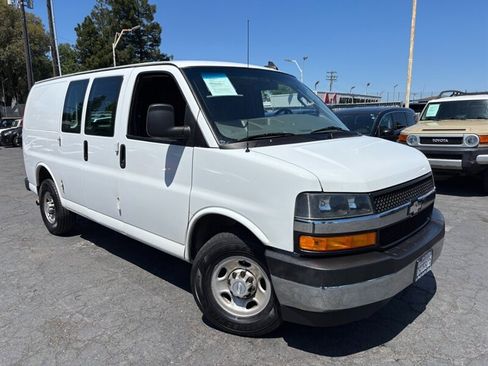Used 2019 Chevrolet Express 2500 w/ Driver Convenience Package RWD image 2