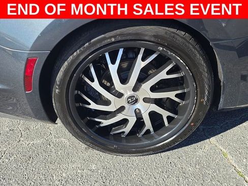 Used 2020 Chevrolet Camaro LT image 18