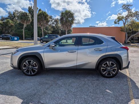 Used 2020 Lexus UX 200 image 7
