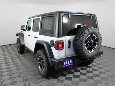 New 2026 Jeep Wrangler Unlimited Rubicon AWD/4WD image 21