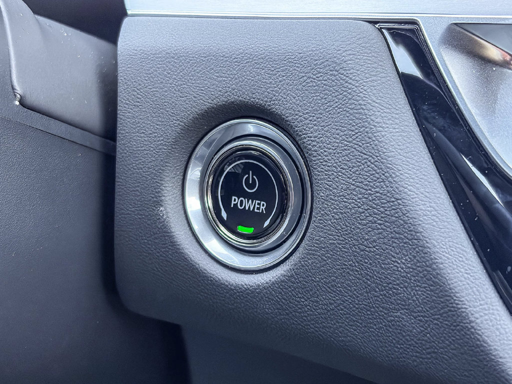 Used 2025 Cadillac Lyriq Luxury AWD/4WD image 20