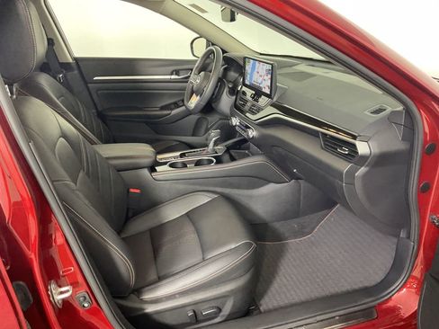 Used 2024 Nissan Altima 2.0 SR image 22
