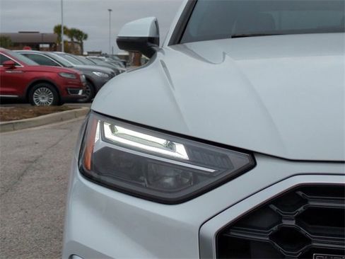 Used 2024 Audi Q5 2.0T Premium w/ Convenience Package image 10