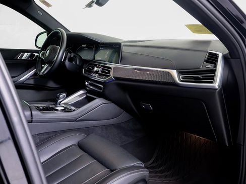 Used 2021 BMW X6 M50i image 7